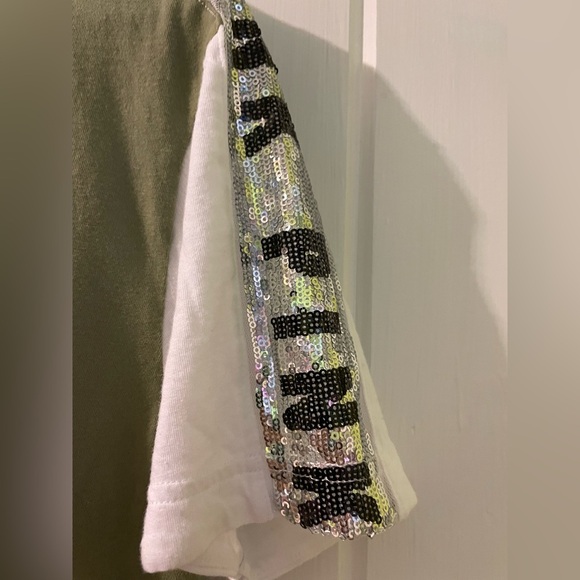 VS. PINK bling tee-small like new - Picture 6 of 9